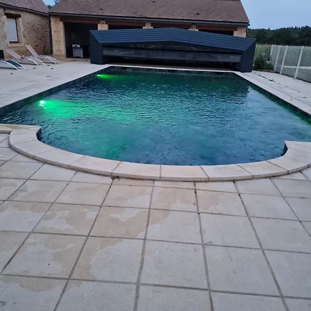 For 10 People With Swimming Pool Vila